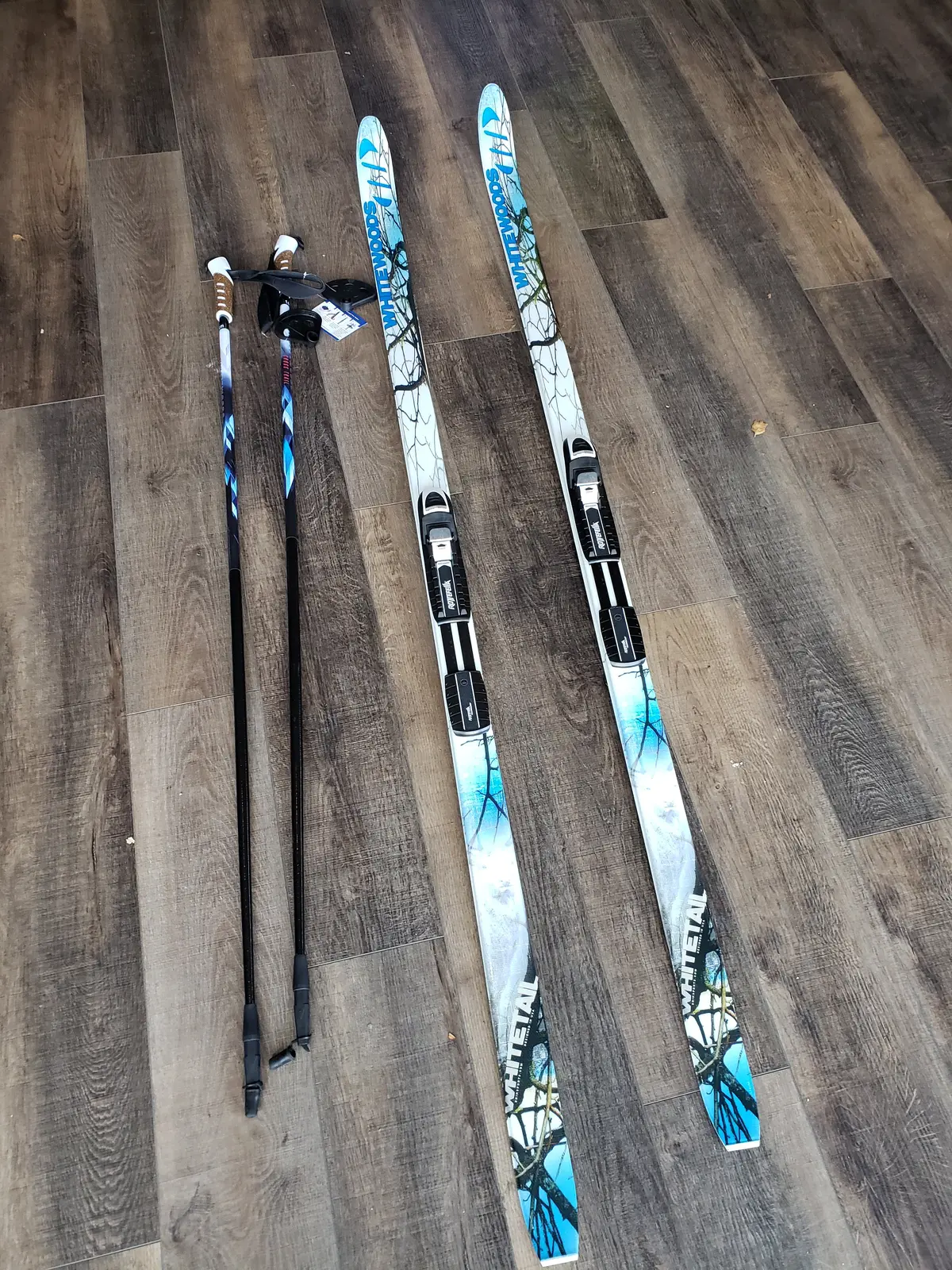 Whitewoods Whitetail Nnn Bc Cross Country Skis, Metal Edge, Waxless, Fishscales 1
