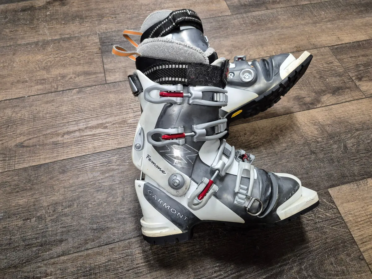 Garmont Elektra Femme Telemark Ski Boots 23.5 Women 6.5 1