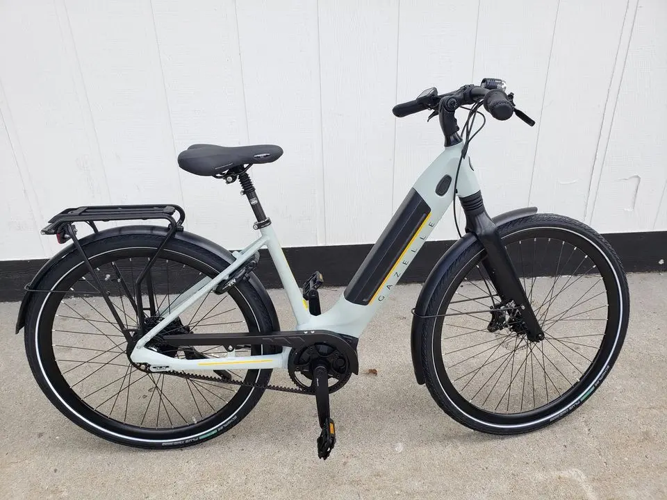 Gazelle Ultimate C380 E-Bike, Light Olive 1
