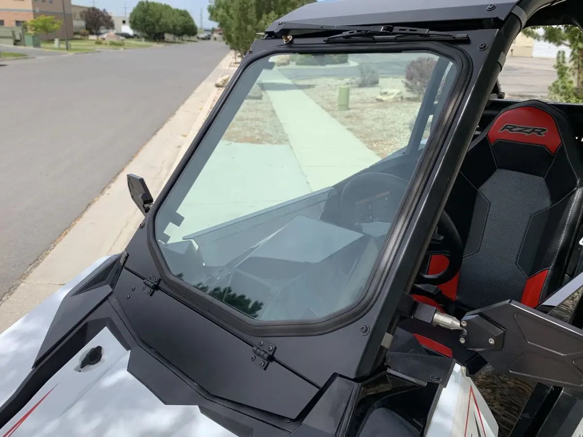 Polaris Rs1 Glass Windshield With Vent And Wiper, Billet Mounts By Utvzilla 2