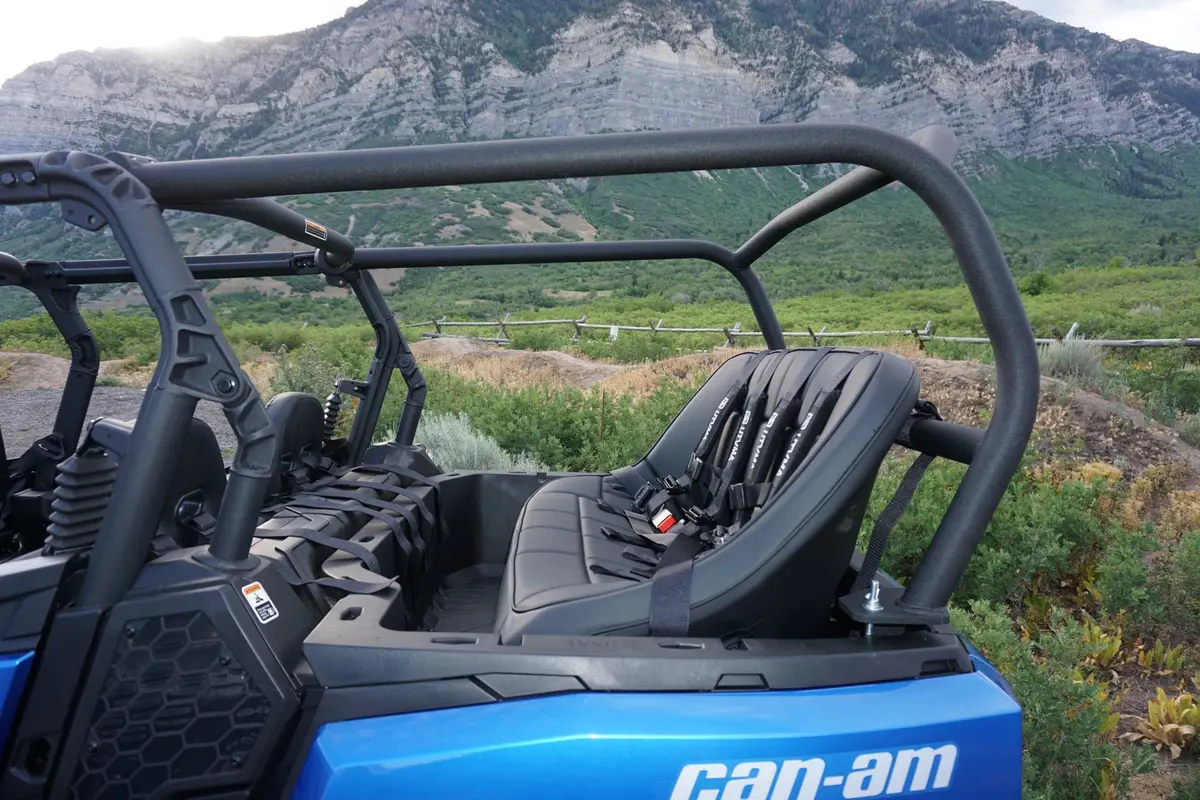 Commander/ Commander Max Backseat And Roll Cage Kits (2021-2024) 1