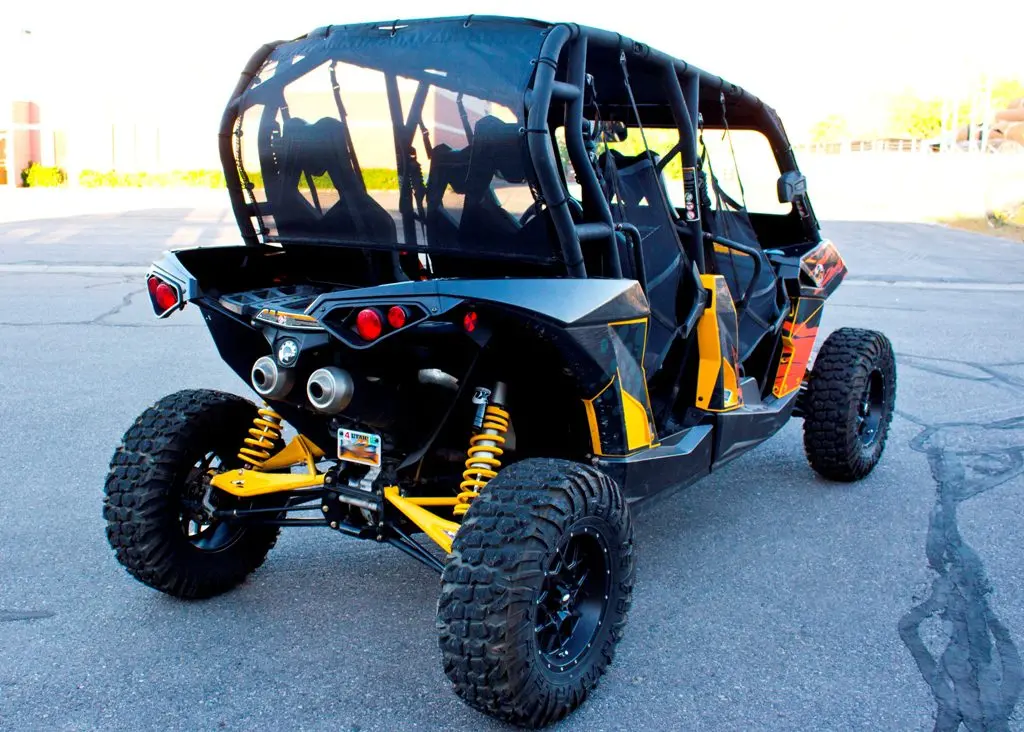 Motoroof Rear Window – Canam Commander – 2/4 Door – Black 1