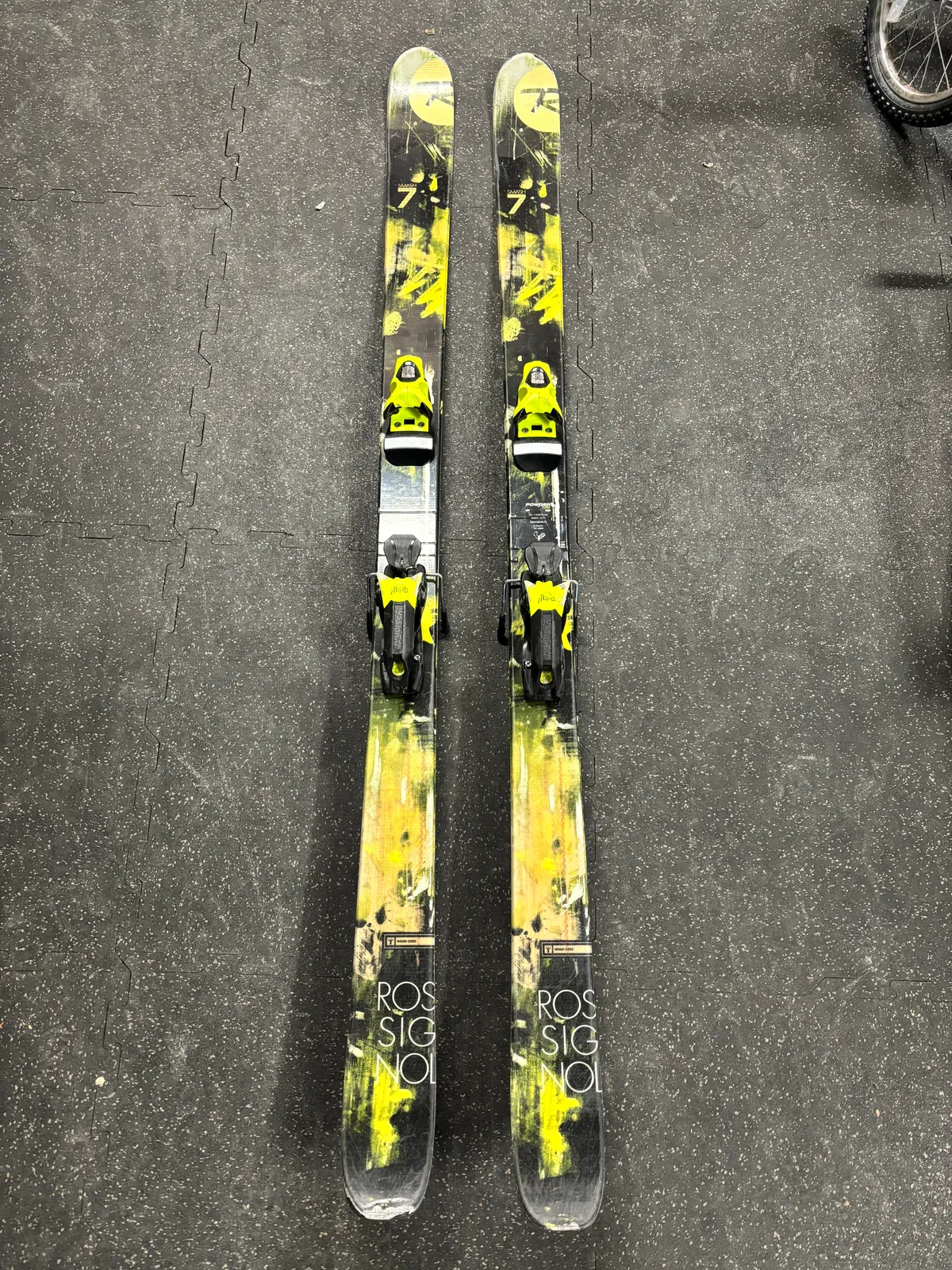 Rossignol Smash 7 All Mountain Skis Twin Tip Skis, 180Cm, Older Rossignol Axial 2 Bindings, See Notes 1