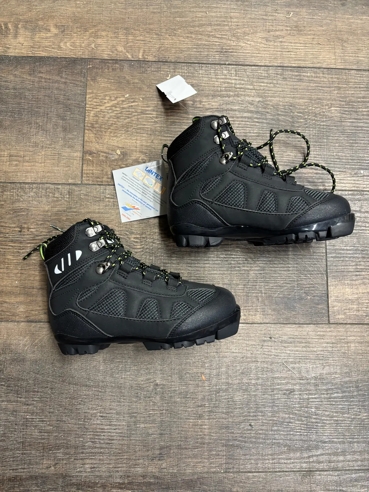 Whitewoods 302 Jr Nnn Xc Ski Boots Dial Lacing 1