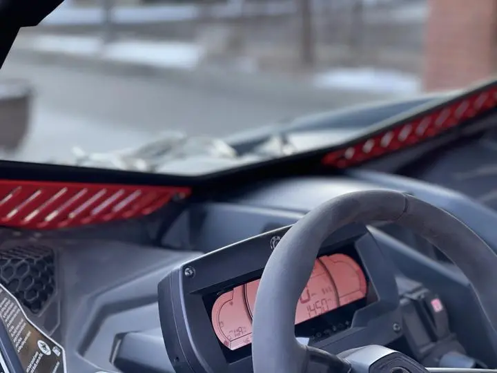 Bent Metal Can-Am X3 Glass Windshield 2.0 4