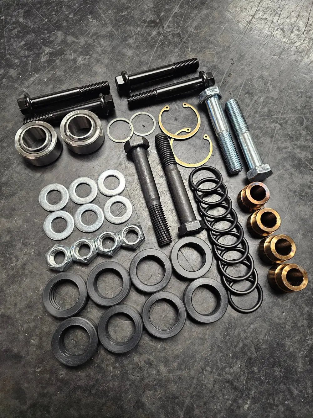 Maverick R Pro Series Lower A Arm Wearable Item Kit, Large By Ct Raceworx 1