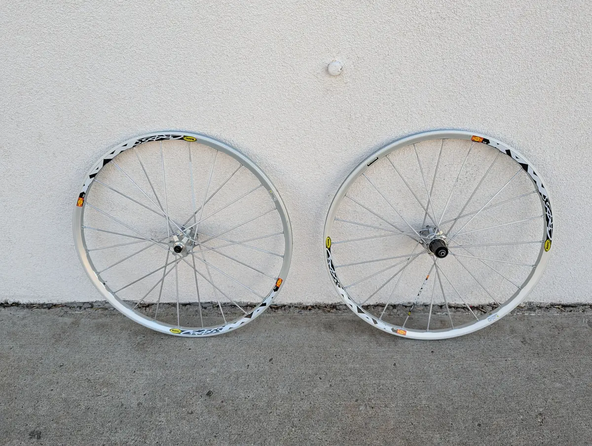 Mavic Crossmax Sl 26" Wheelset, Qr, Tubeless, 6-Bolt 1
