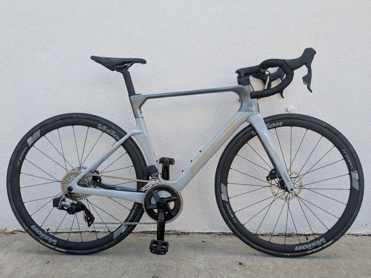 New 56Cm Fuji Kasane 2.1 Carbon Road Bike, Sram Rival Axs Wireless 2X12 1
