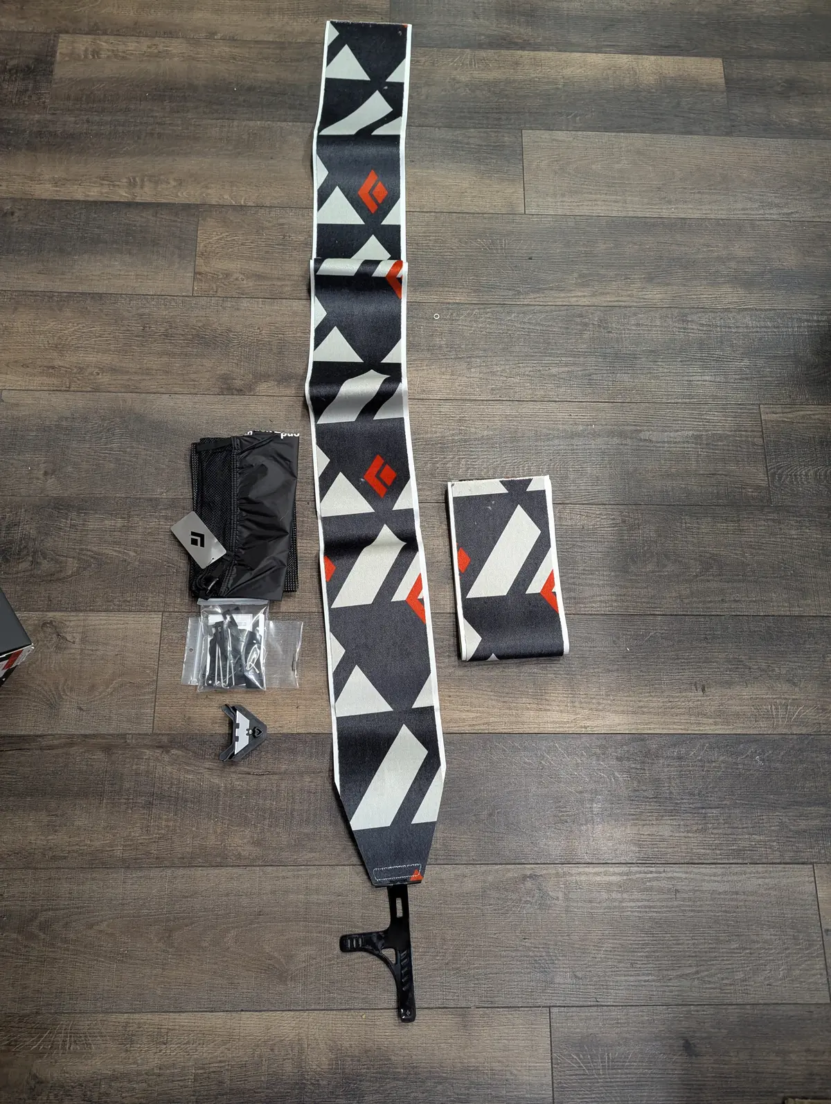 Black Diamond Glidelite Mix Splitboard Climbing Skin, Up To 182Cm, 140Mm Wide 1
