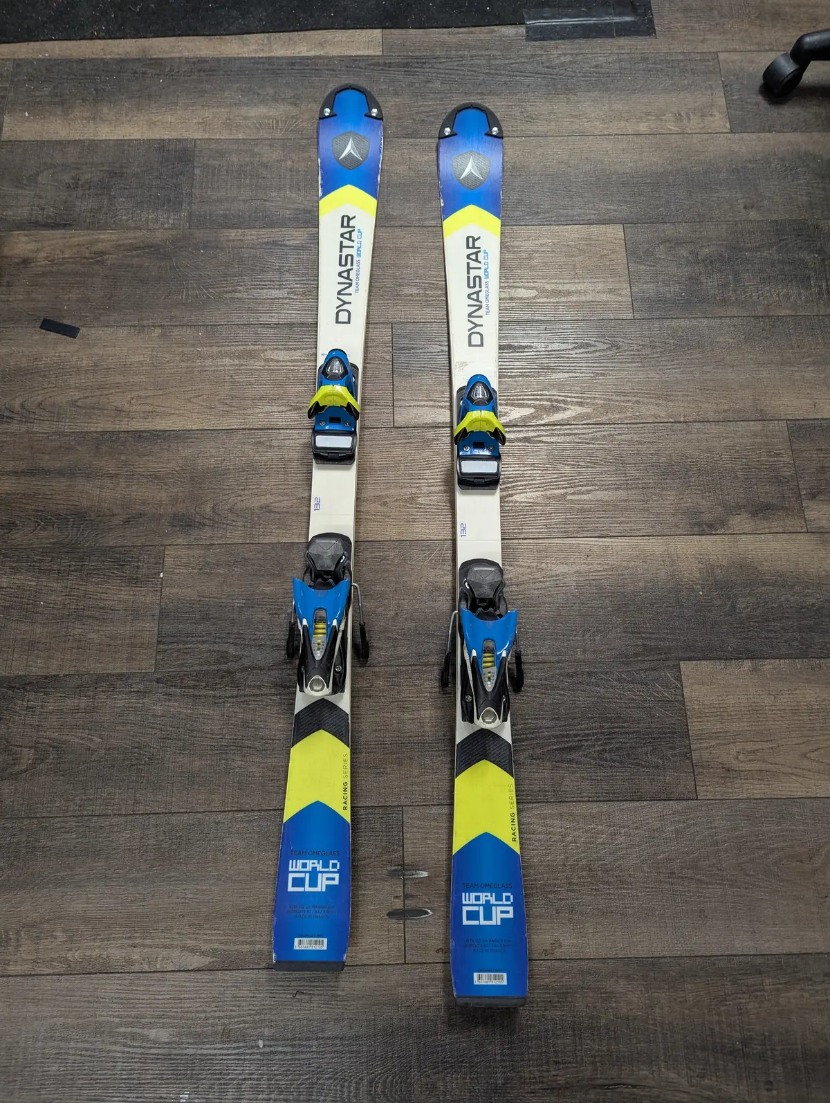 Dynastar Team Omeglass World Cup Kids Race Skis, 132Cm, Look Bindings, See Notes 1