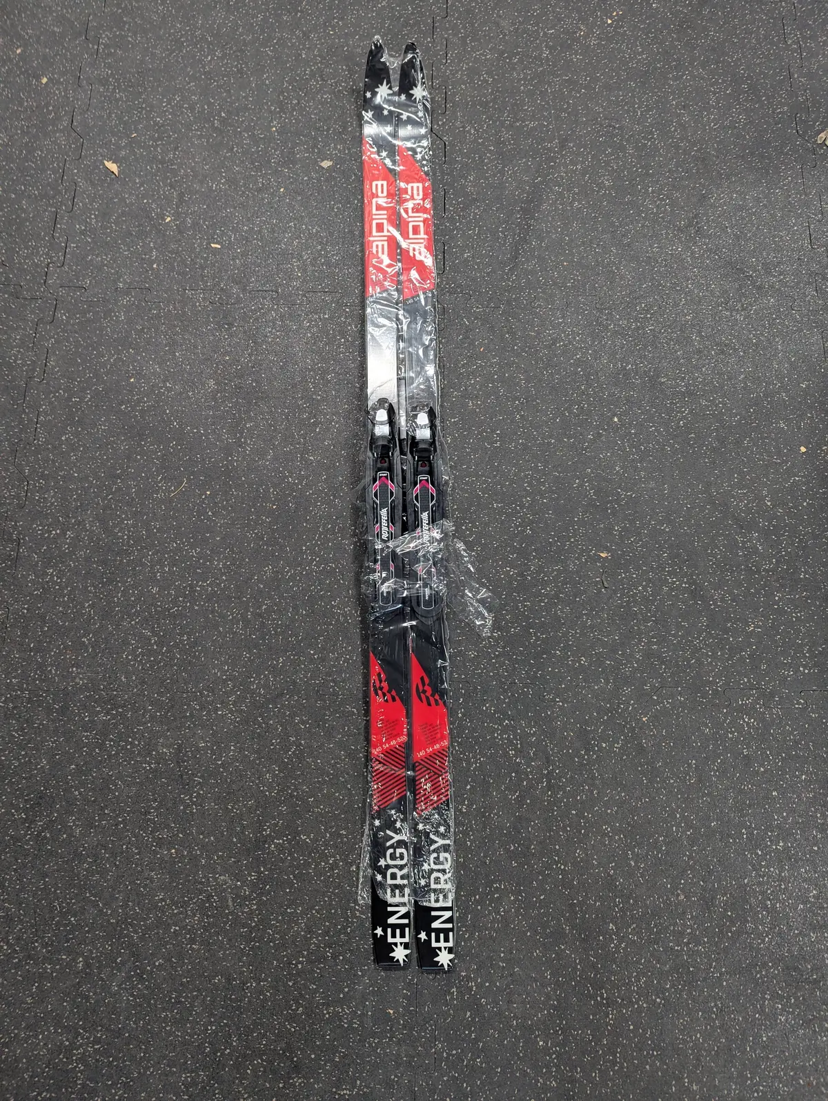 Alpina Energy Kid's Cross Country Skis, Waxless, 140Cm Rtl $150 1