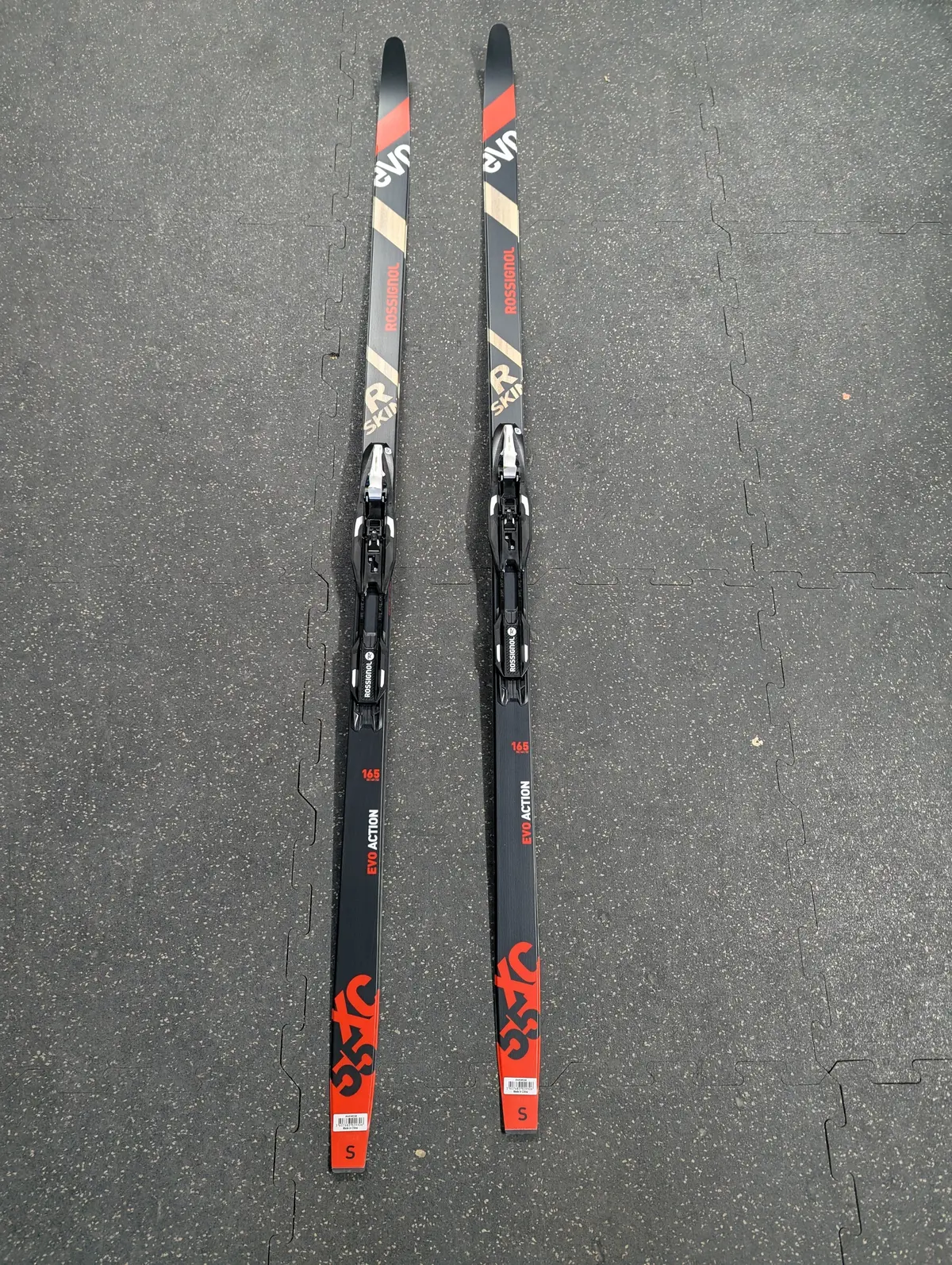 Rossignol Evo Action 55 R Skin Cross Country Skis, Waxless, Nnn, 165Cm, Rtl $299 1