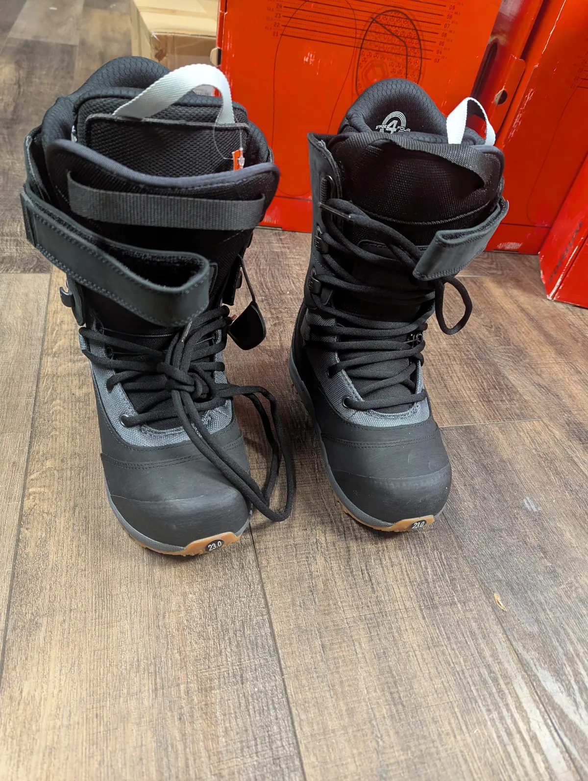 Deeluxe Areth Rin Snowboard Boots Women 5.5 Mondo 23.0 1