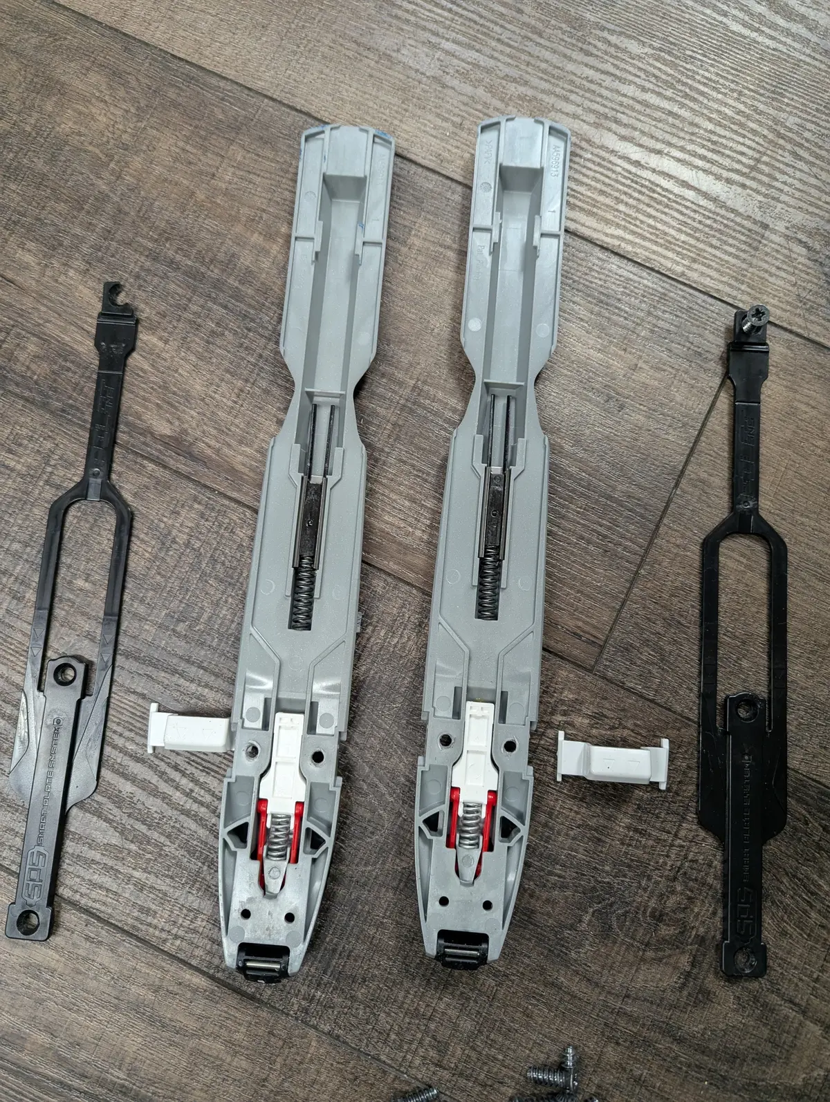 Salomon Sns Pilot Sport Classic Cross Country Ski Binding, Flex 100, Broken Baseplate 1