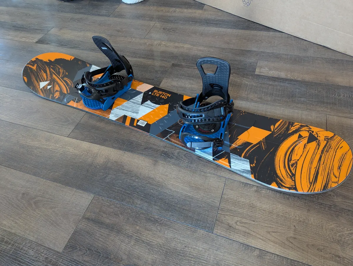Burton Ltr Snowboard W/ Bindings, 140Cm 1