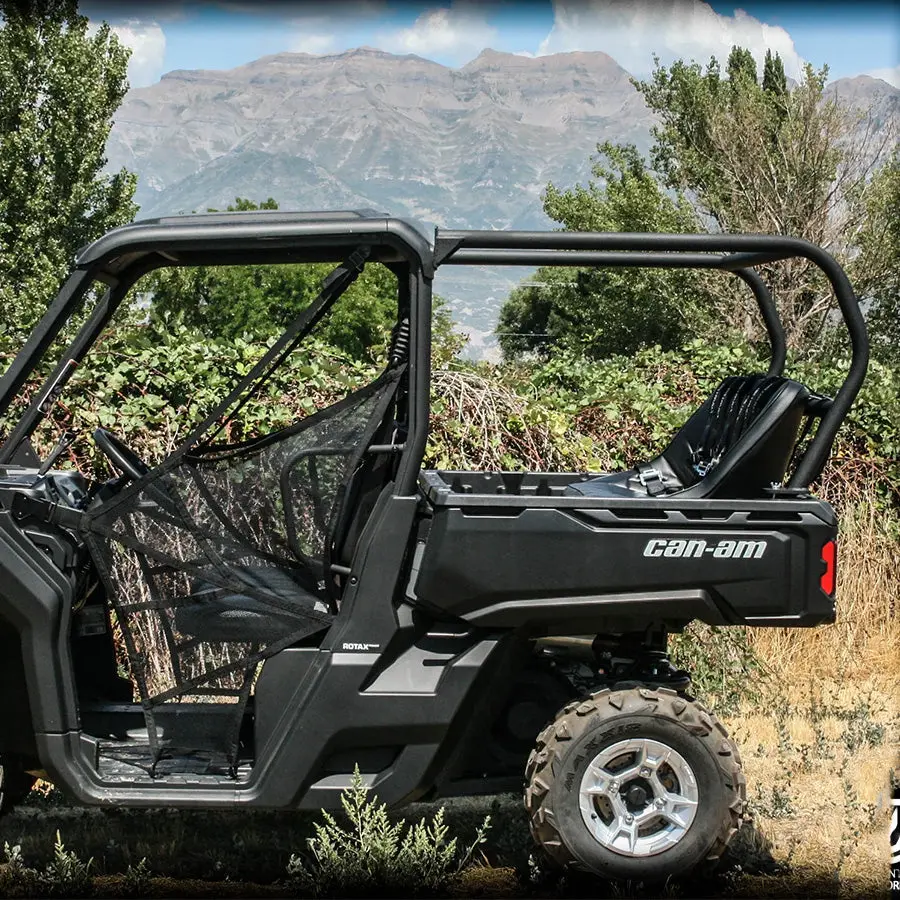 Defender Backseat And Roll Cage Kit (2016-2024) 1