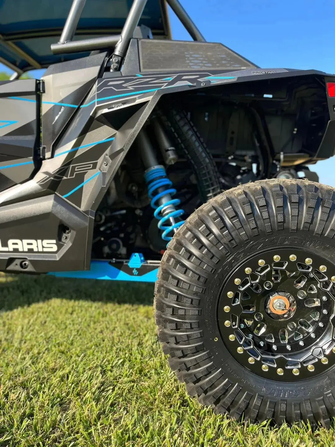 L&W Fab Rzr Xp- Long Travel Kit 17